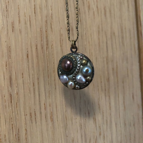 Michel Golan Jewelry necklace and earring set - Picture 5 of 6